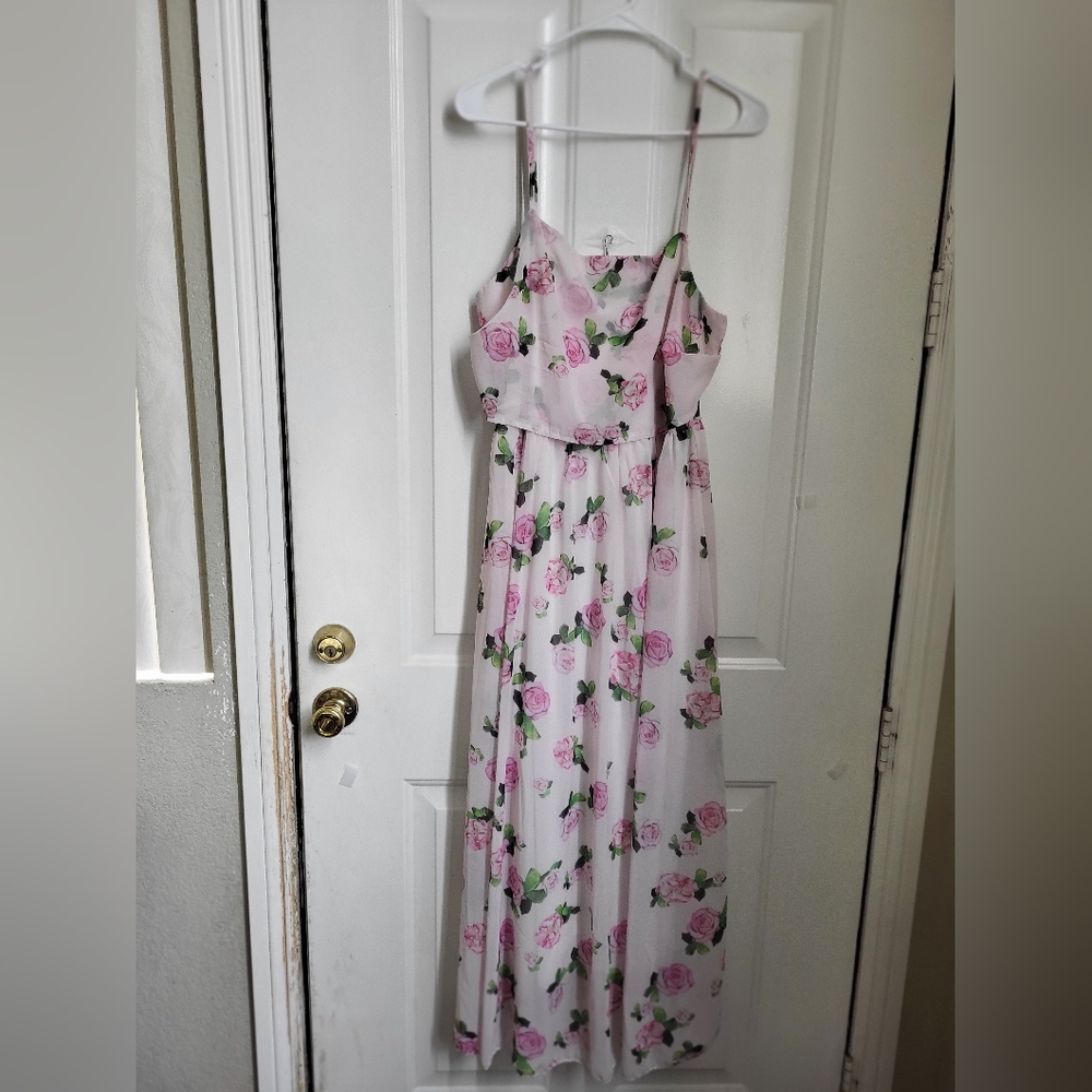 Ladies Beautiful floral maxi dress  size 12.